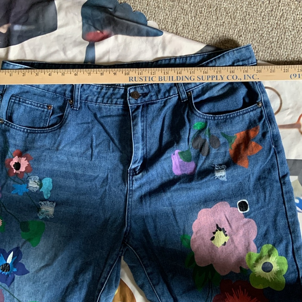 Misslook wildflowers jeans painted on both legs boyfriend cut wide leg 14/16 - Picture 6 of 10